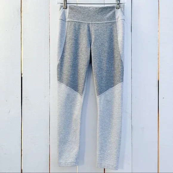 Outdoor Voices Two-Tone Warmup Crop Leggings Ash Dove Dark Grey Light Gray Small - Picture 6 of 16